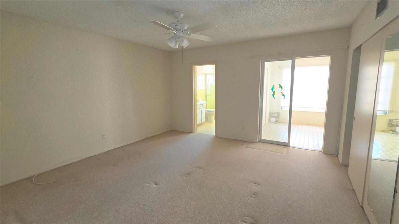 2402 Ecuadorian Way #48 Property Photo 4