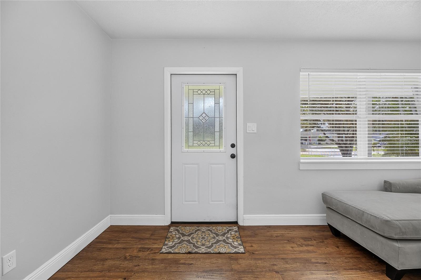 4421 W Iowa Ave Property Photo 6