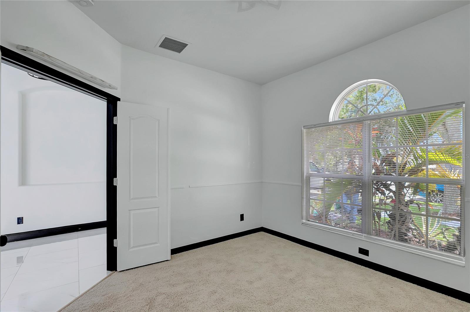 6306 36th Ct E Property Photo 13