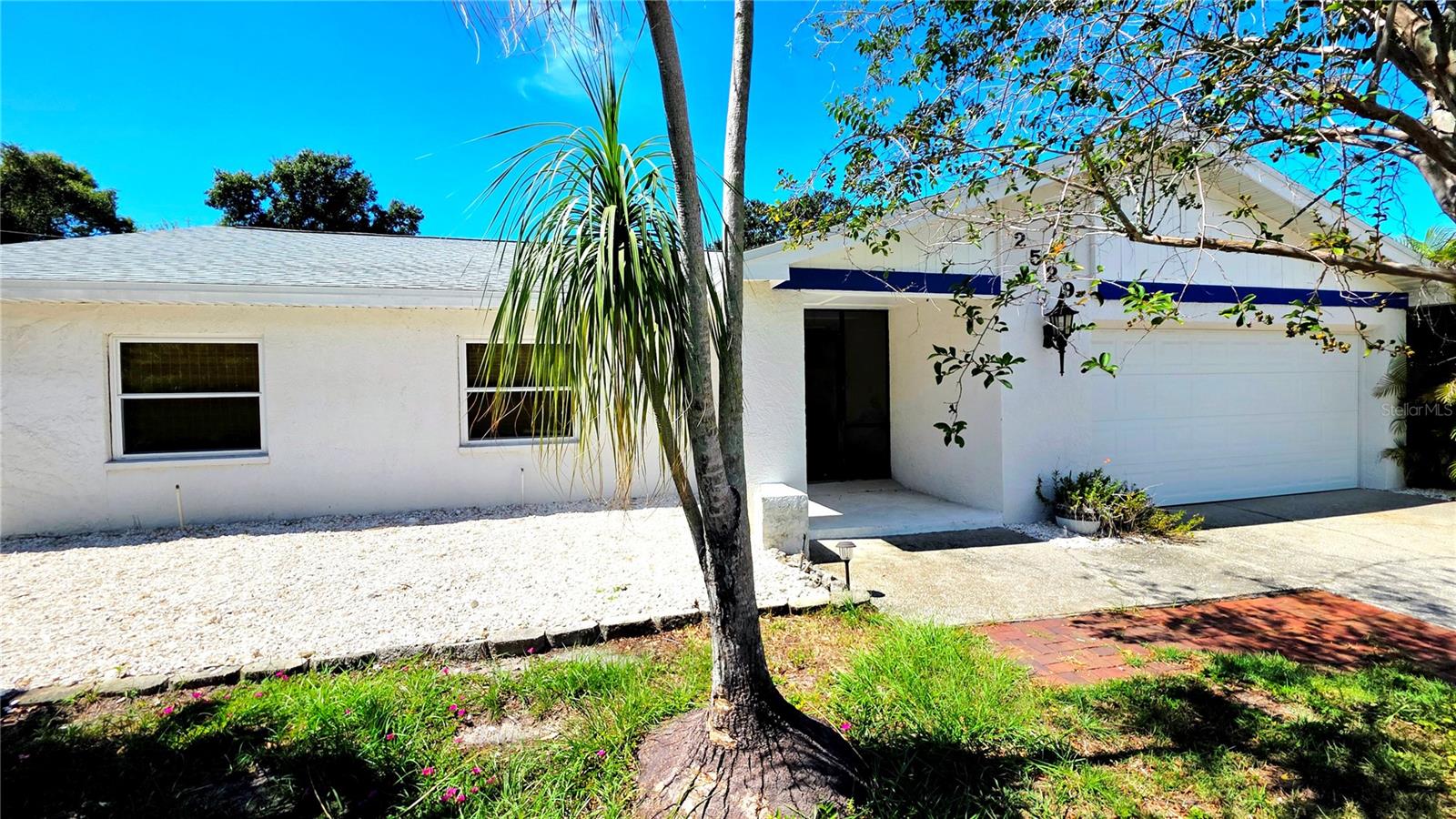 2529 Indigo Dr Property Photo 2