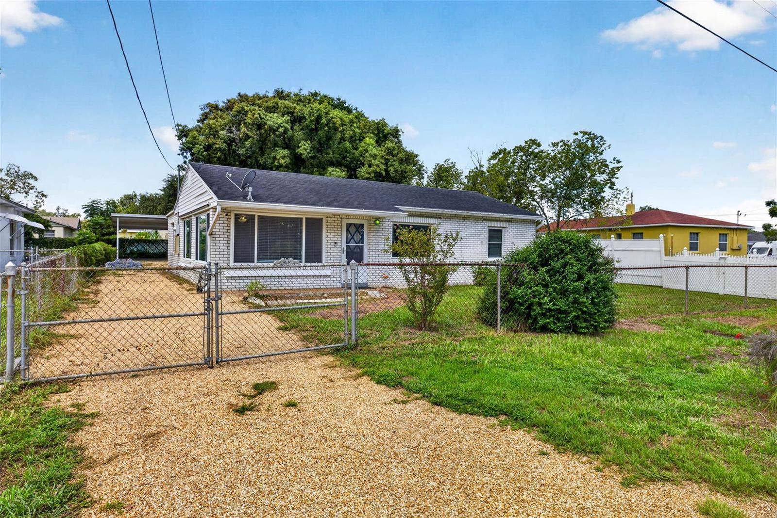 9522 N Ashley St Property Photo 3