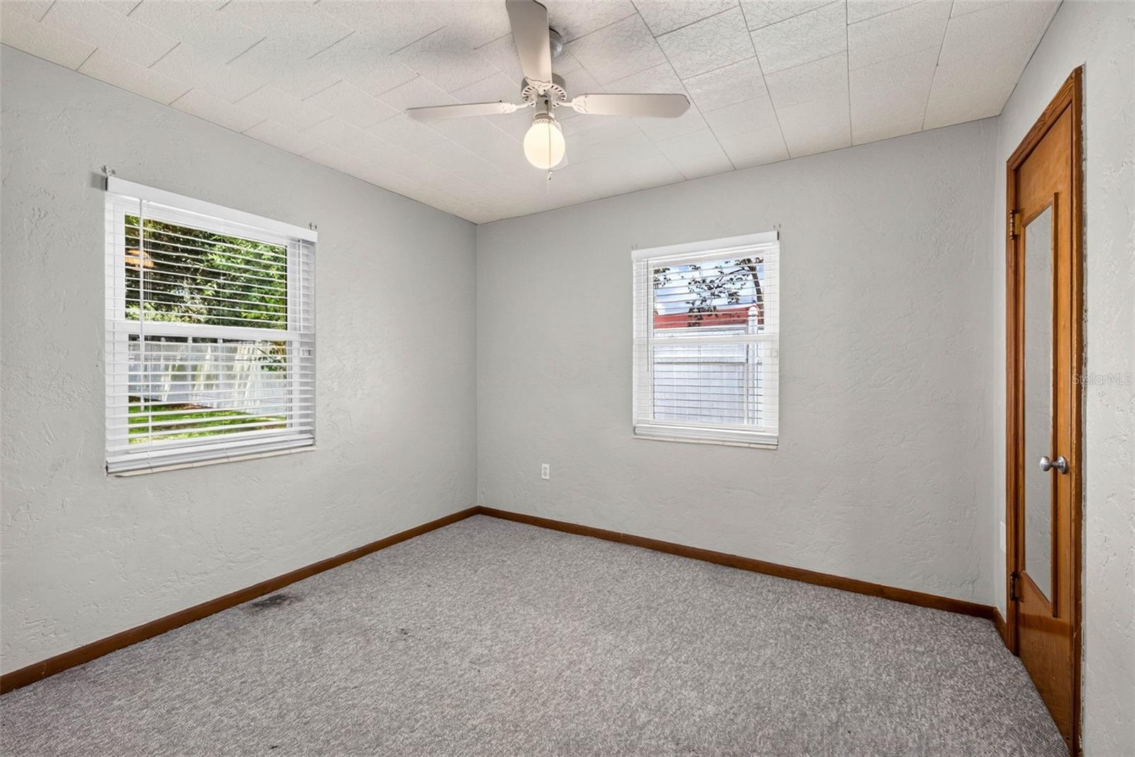 9522 N Ashley St Property Photo 20