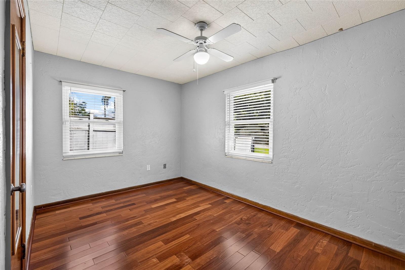 9522 N Ashley St Property Photo 22