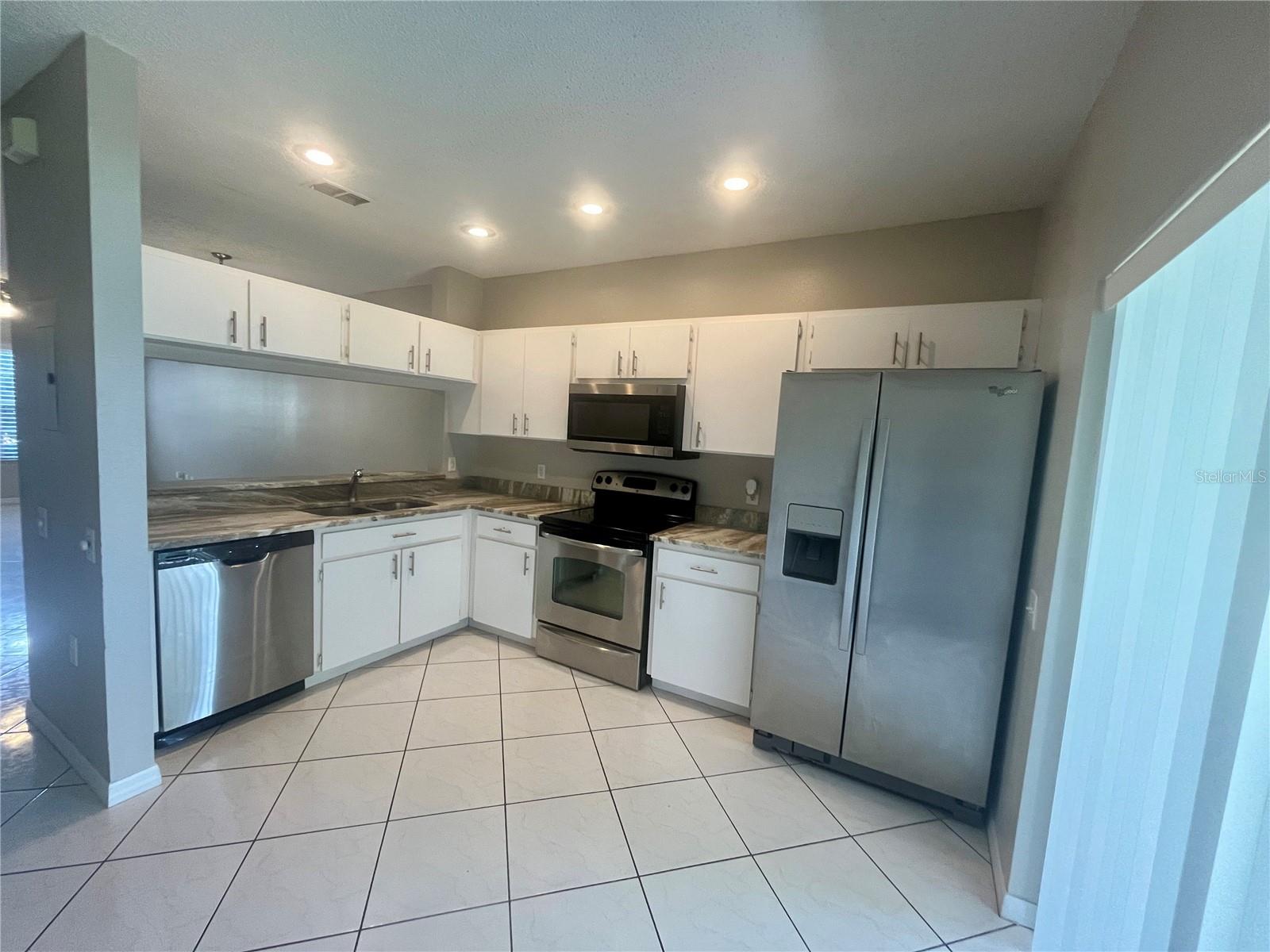 12356 Berkeley Square Dr Property Photo 6