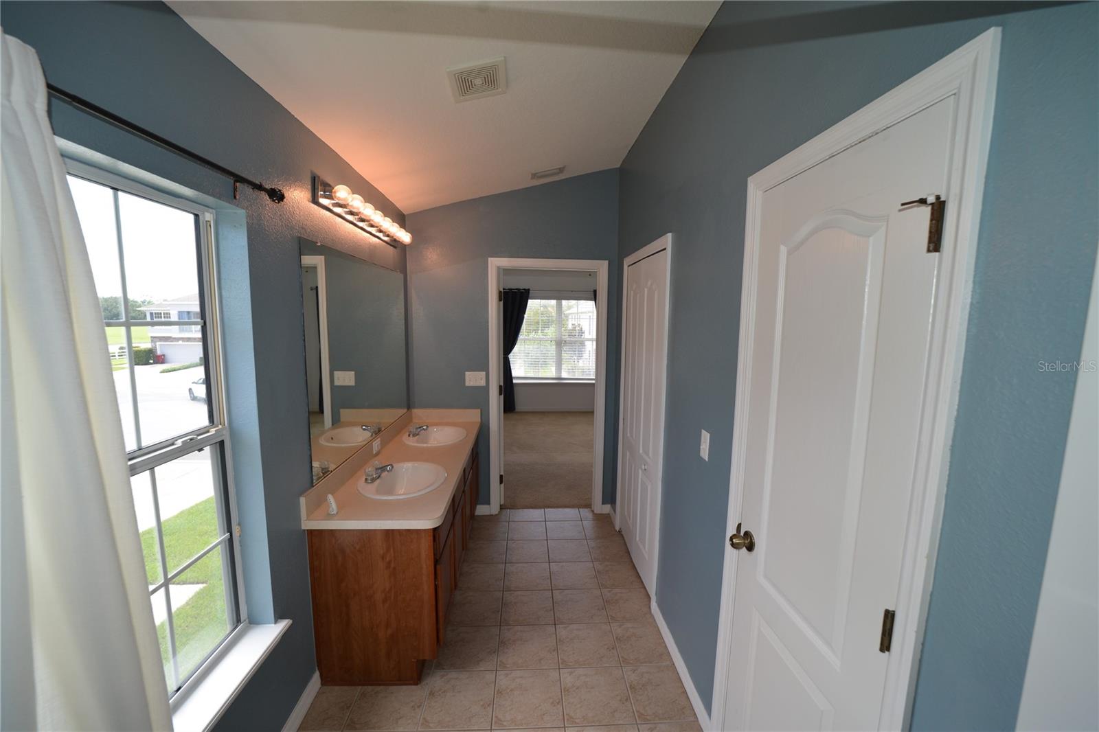 2328 Tanbark Ridge Pl Property Photo 17