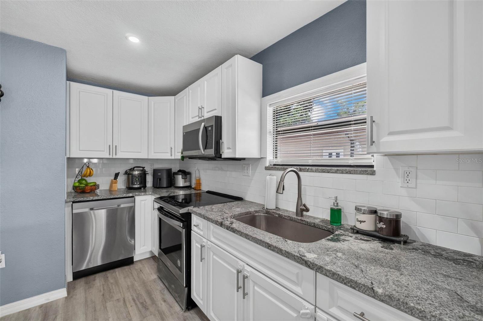8114 N Edison Ave Property Photo 11