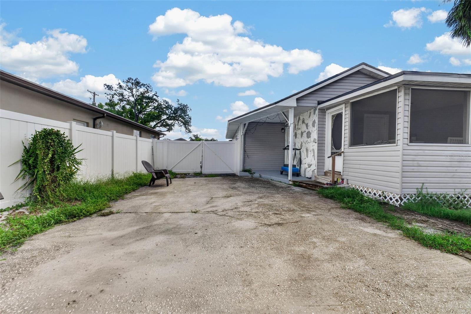 8114 N Edison Ave Property Photo 48