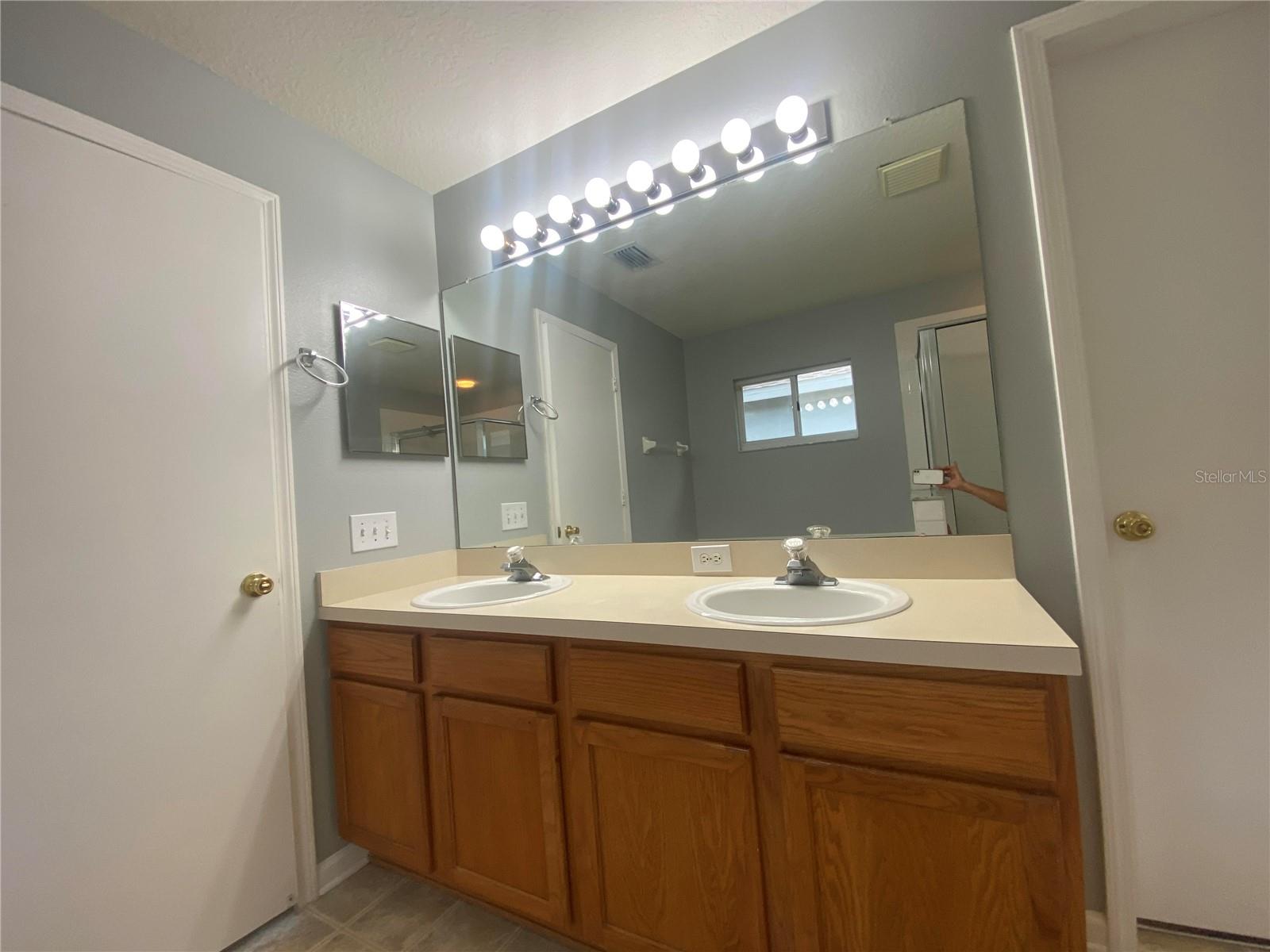 12304 Twinkling Star Pl Property Photo 9