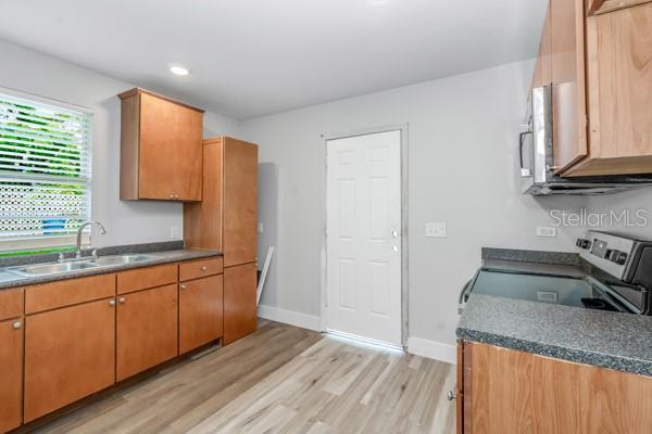 12009 Waterside Ct Property Photo 16