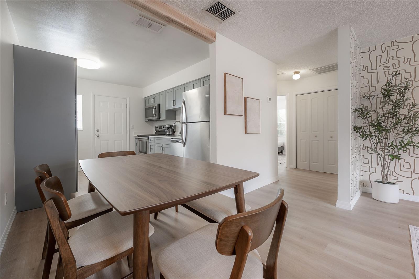 6910 S Macdill Ave #c Property Photo 9