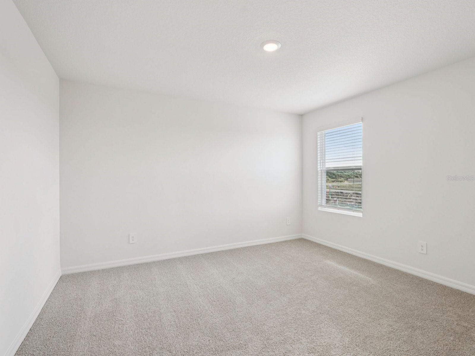 1548 Brekey Way Property Photo 9