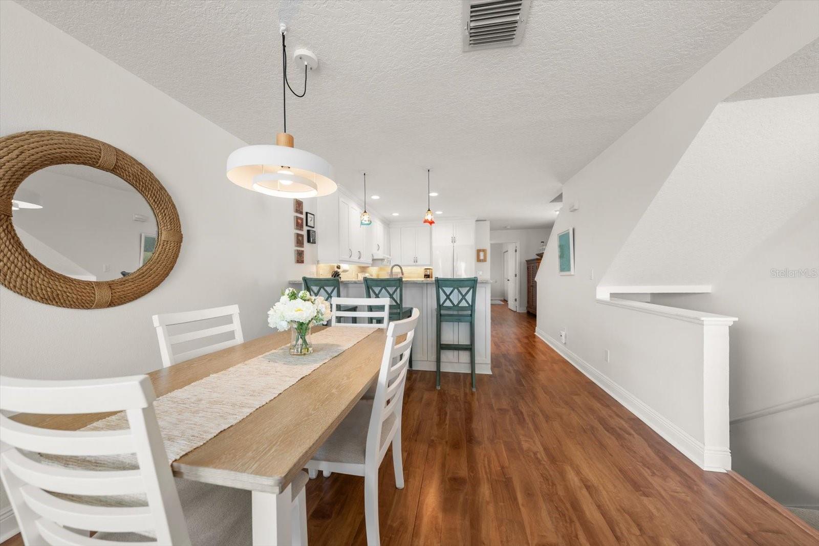 301 Island Way #e Property Photo 18