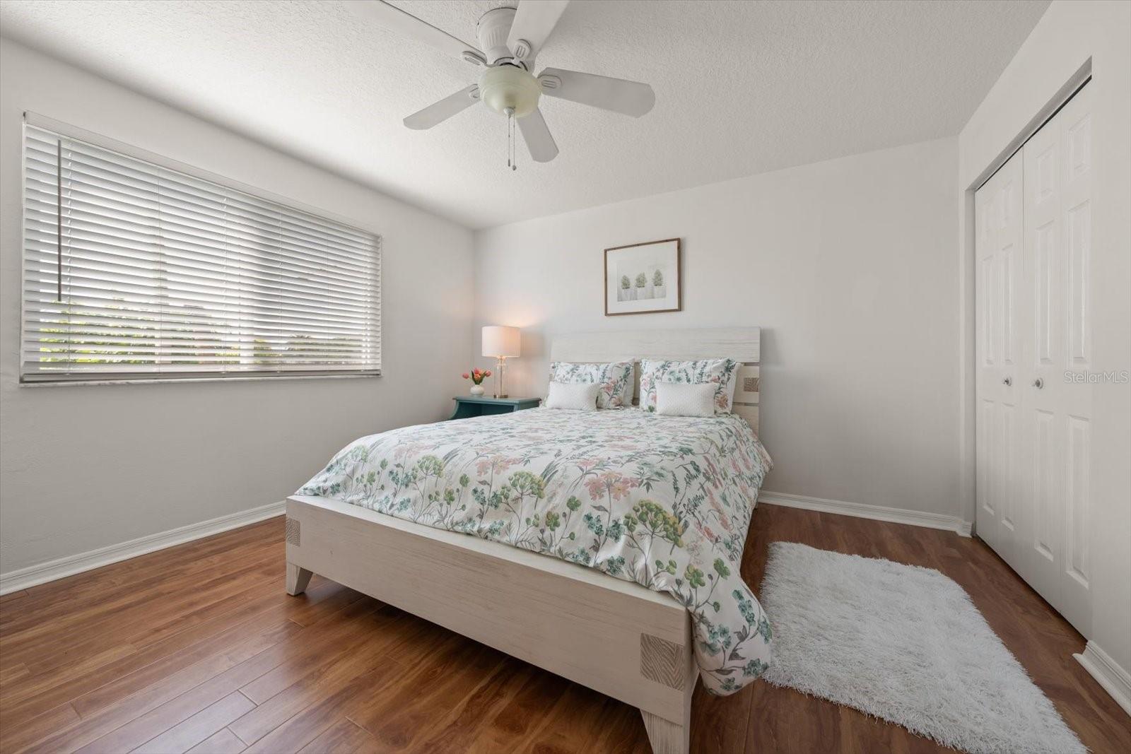 301 Island Way #e Property Photo 31