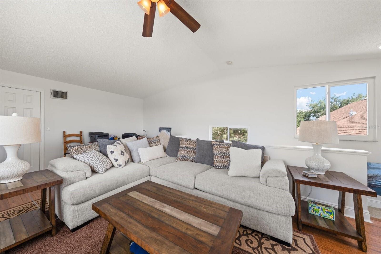301 Island Way #e Property Photo 34