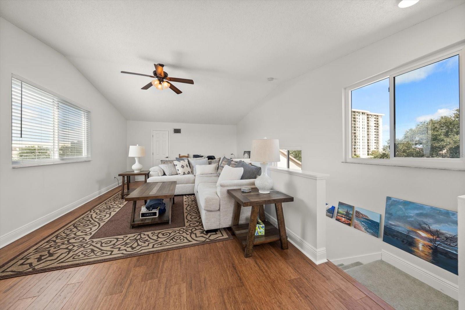 301 Island Way #e Property Photo 35