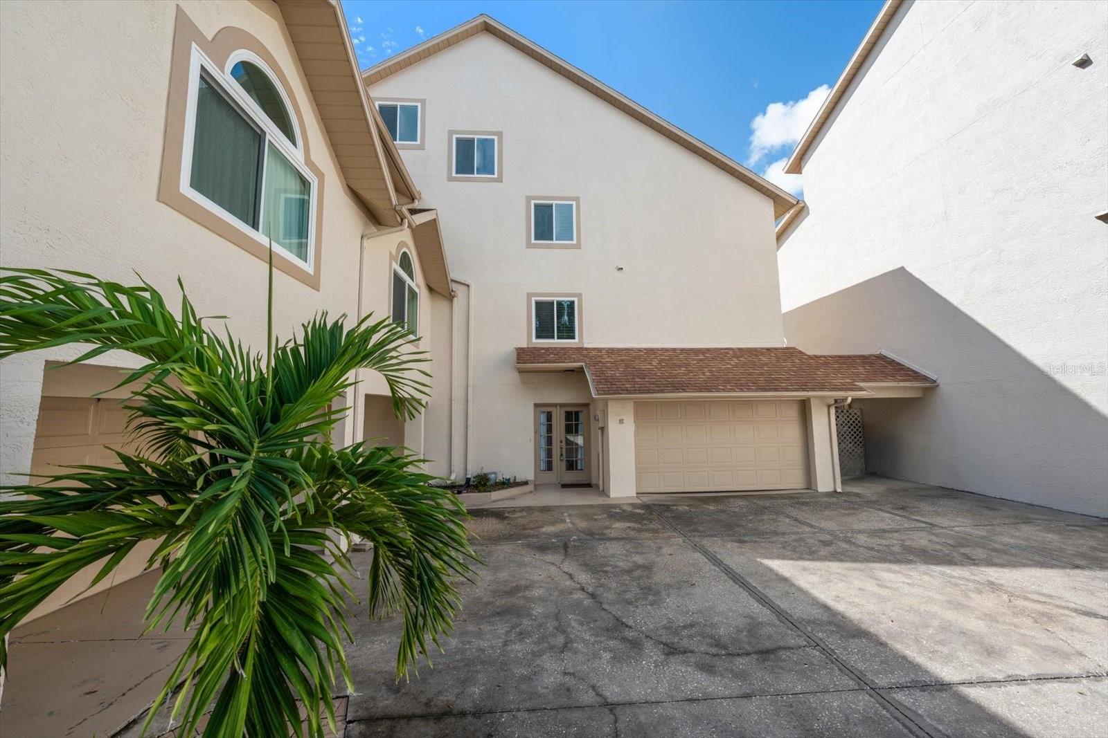 301 Island Way #e Property Photo 42