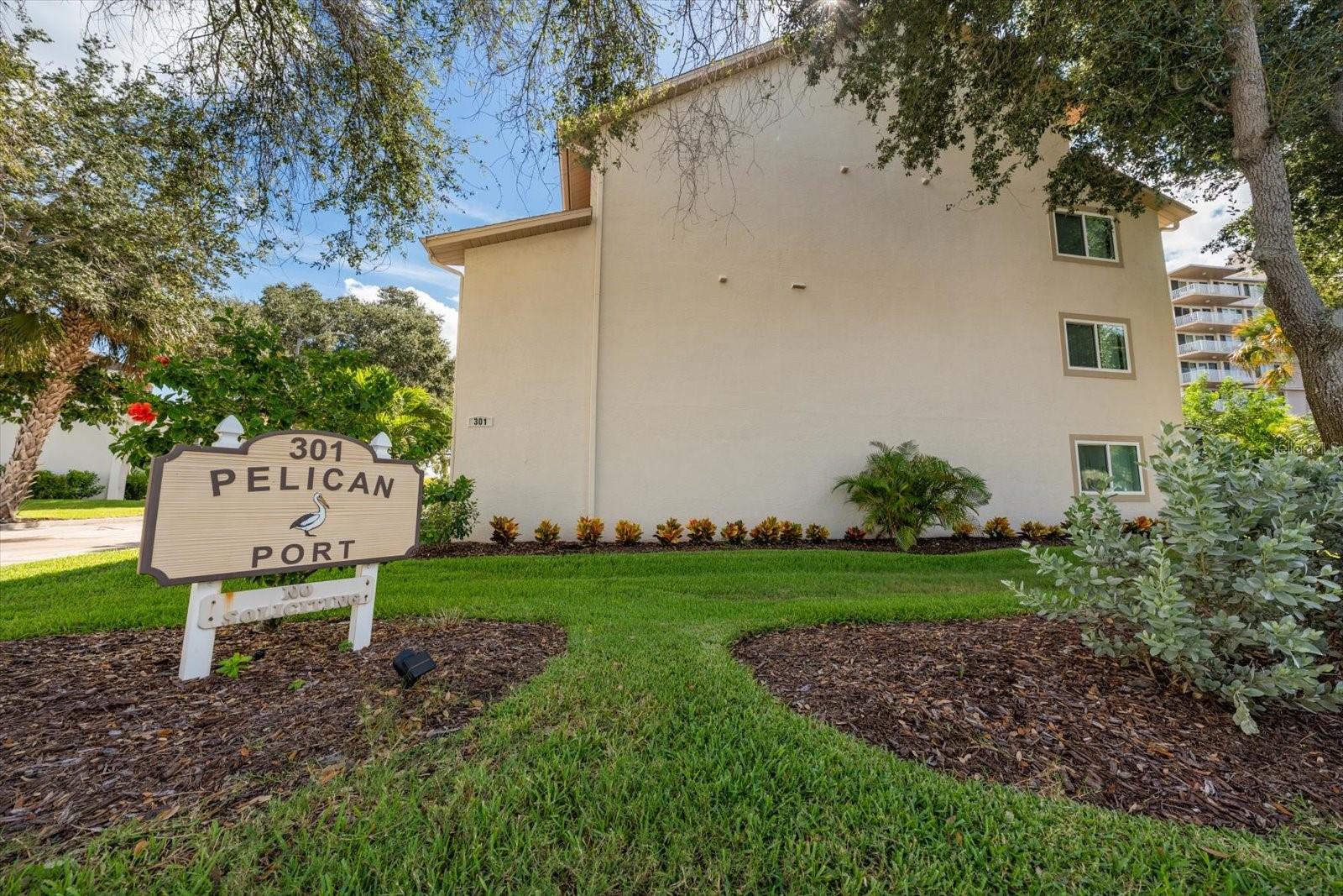 301 Island Way #e Property Photo 43