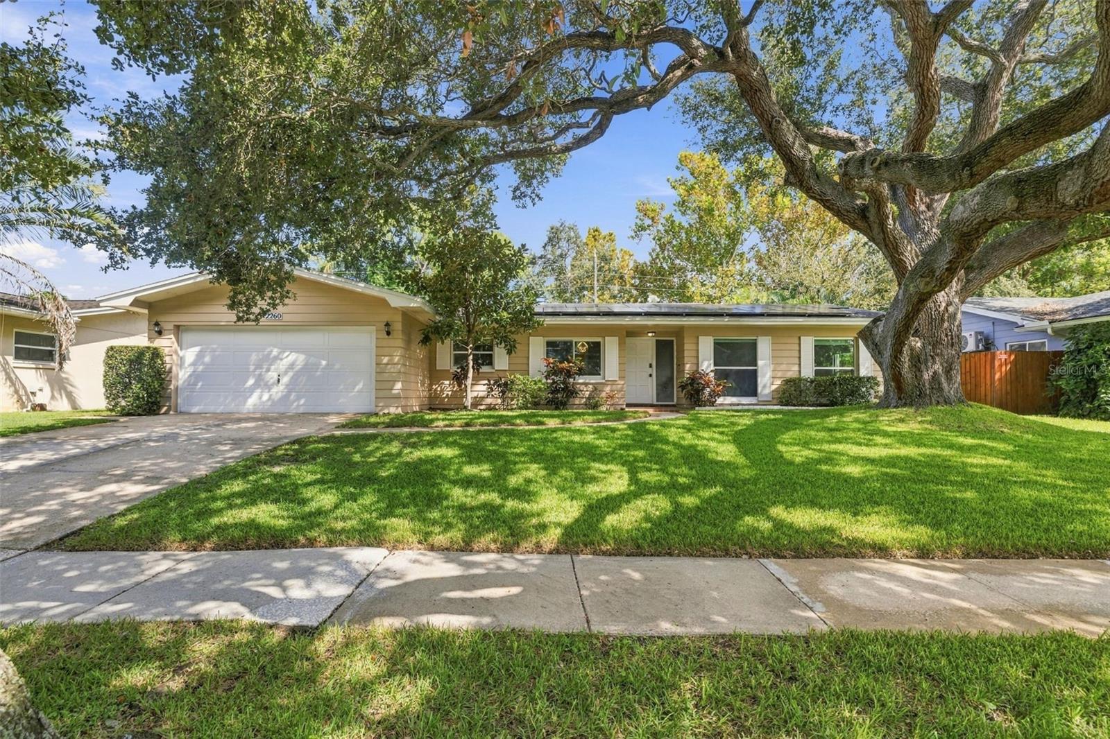 2260 Saint Charles Dr Property Photo 1