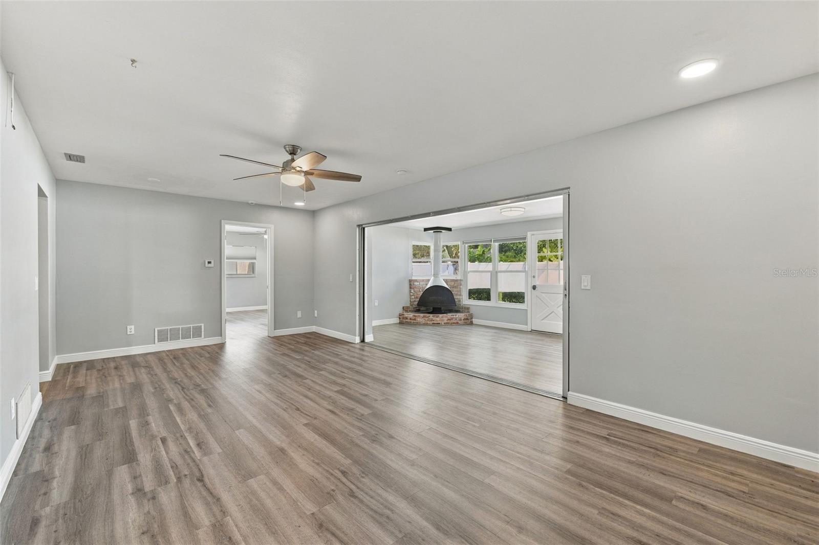 2260 Saint Charles Dr Property Photo 11