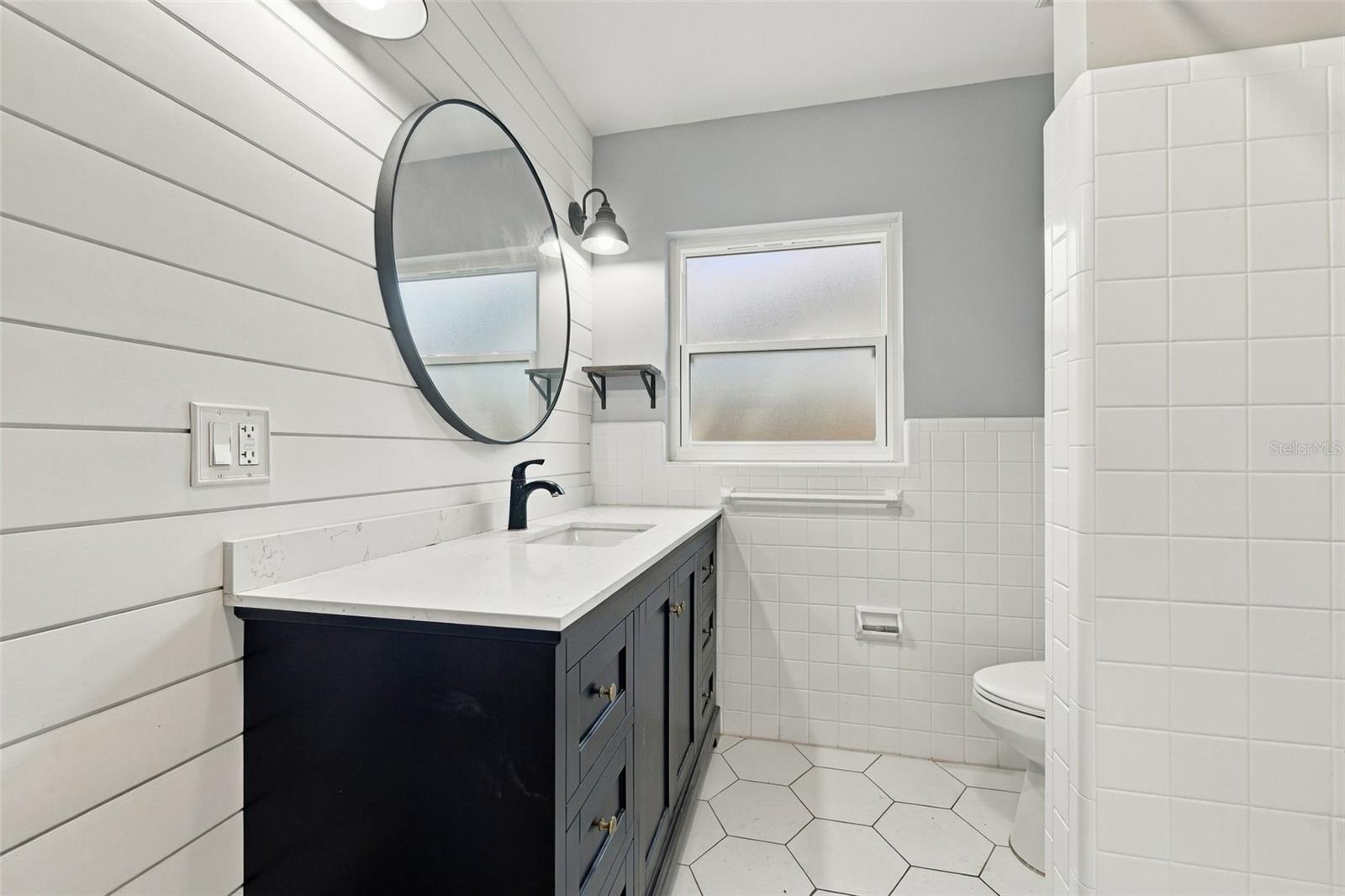 2260 Saint Charles Dr Property Photo 23