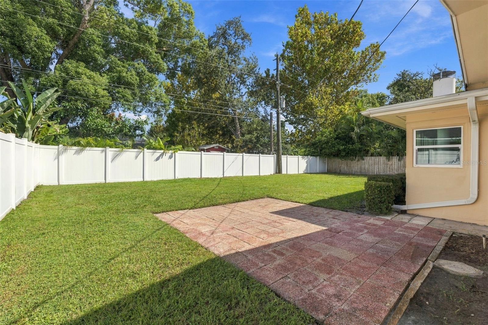 2260 Saint Charles Dr Property Photo 24