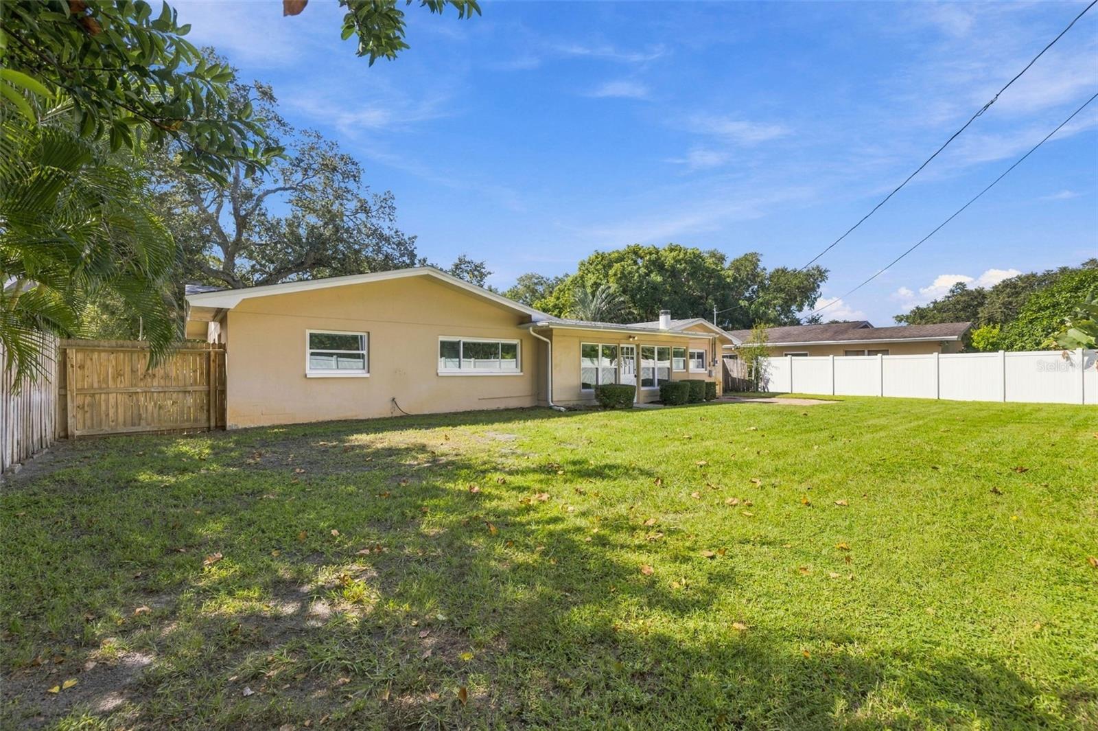 2260 Saint Charles Dr Property Photo 26