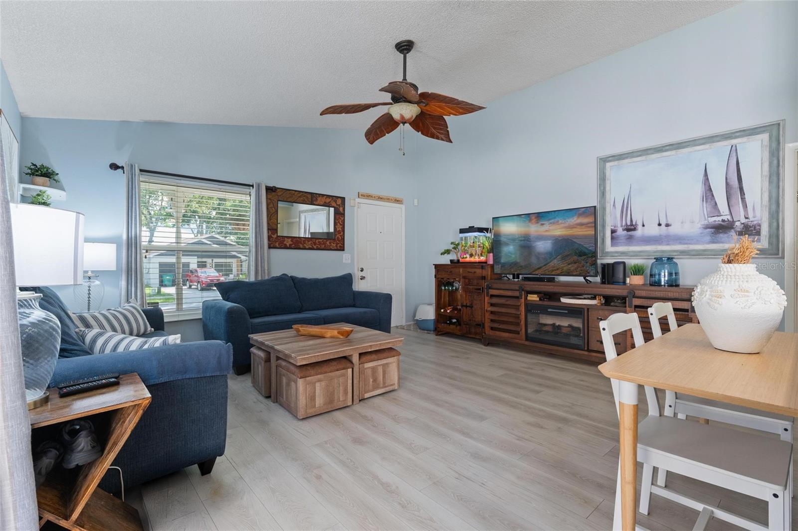 635 Bellingham Pl Property Photo 12