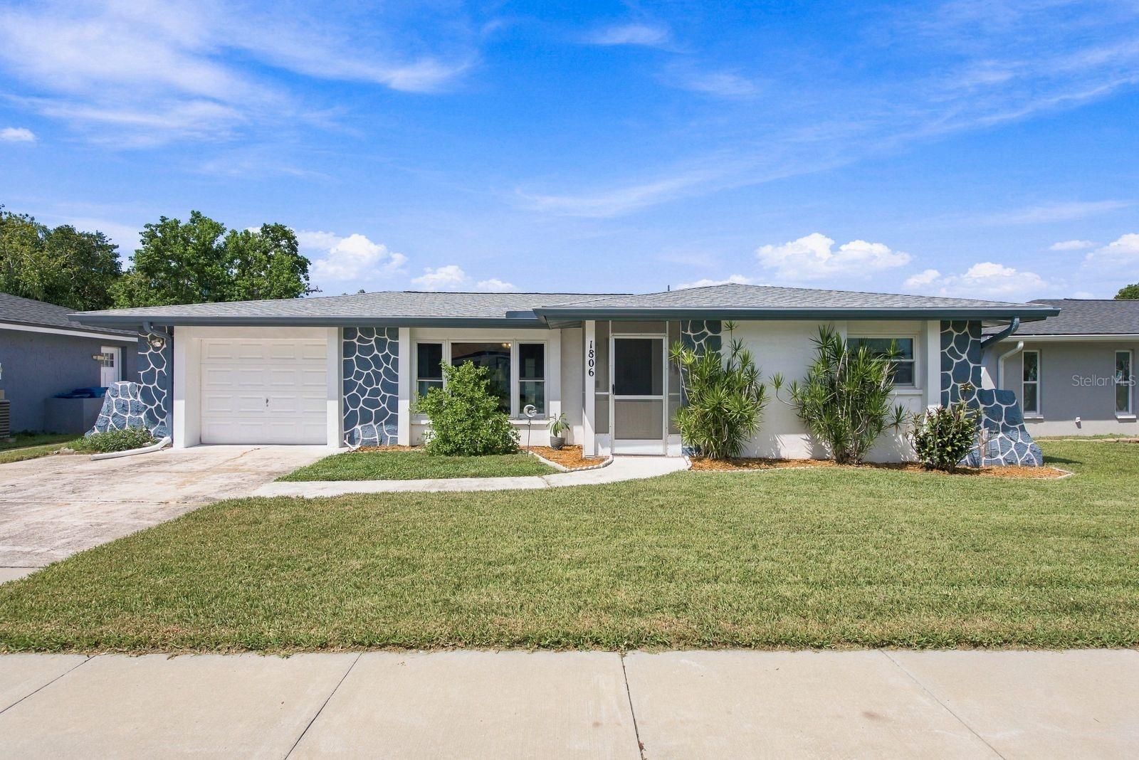 1806 Driftwood Cir S Property Photo 2