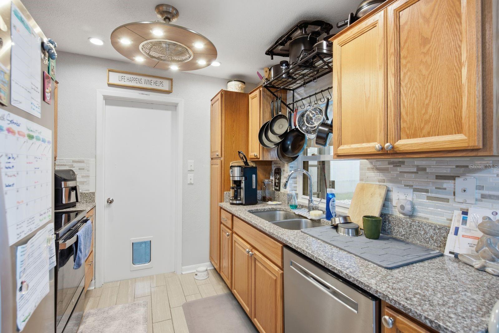 1806 Driftwood Cir S Property Photo 12