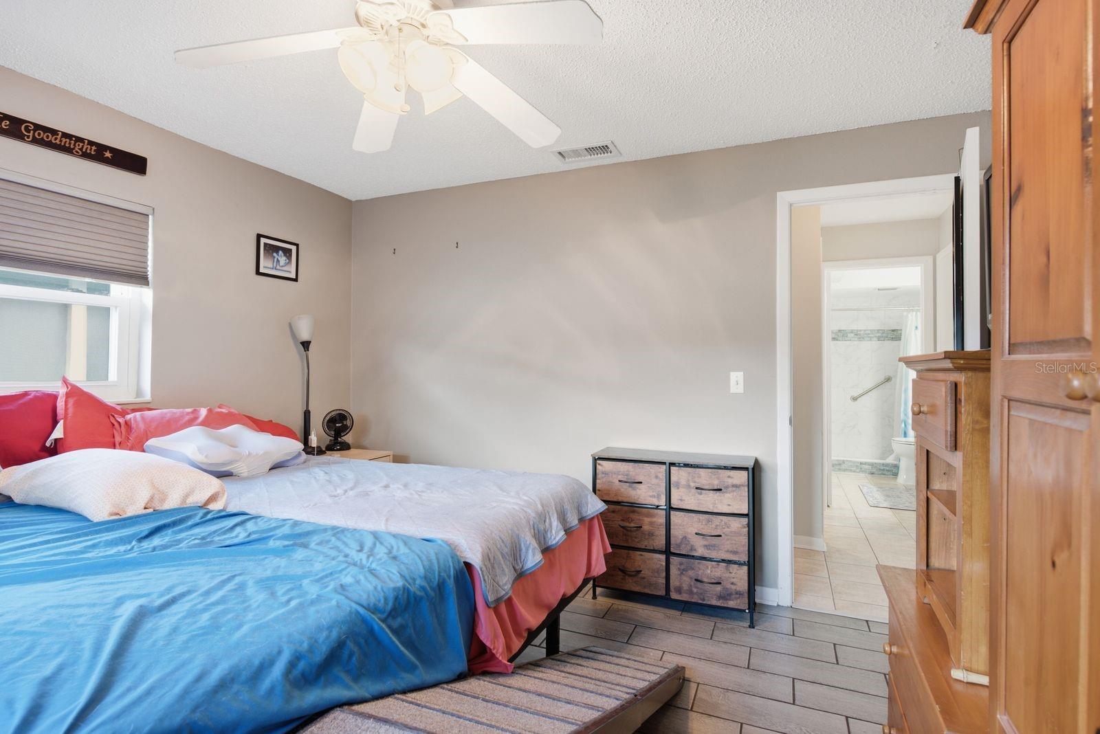1806 Driftwood Cir S Property Photo 16