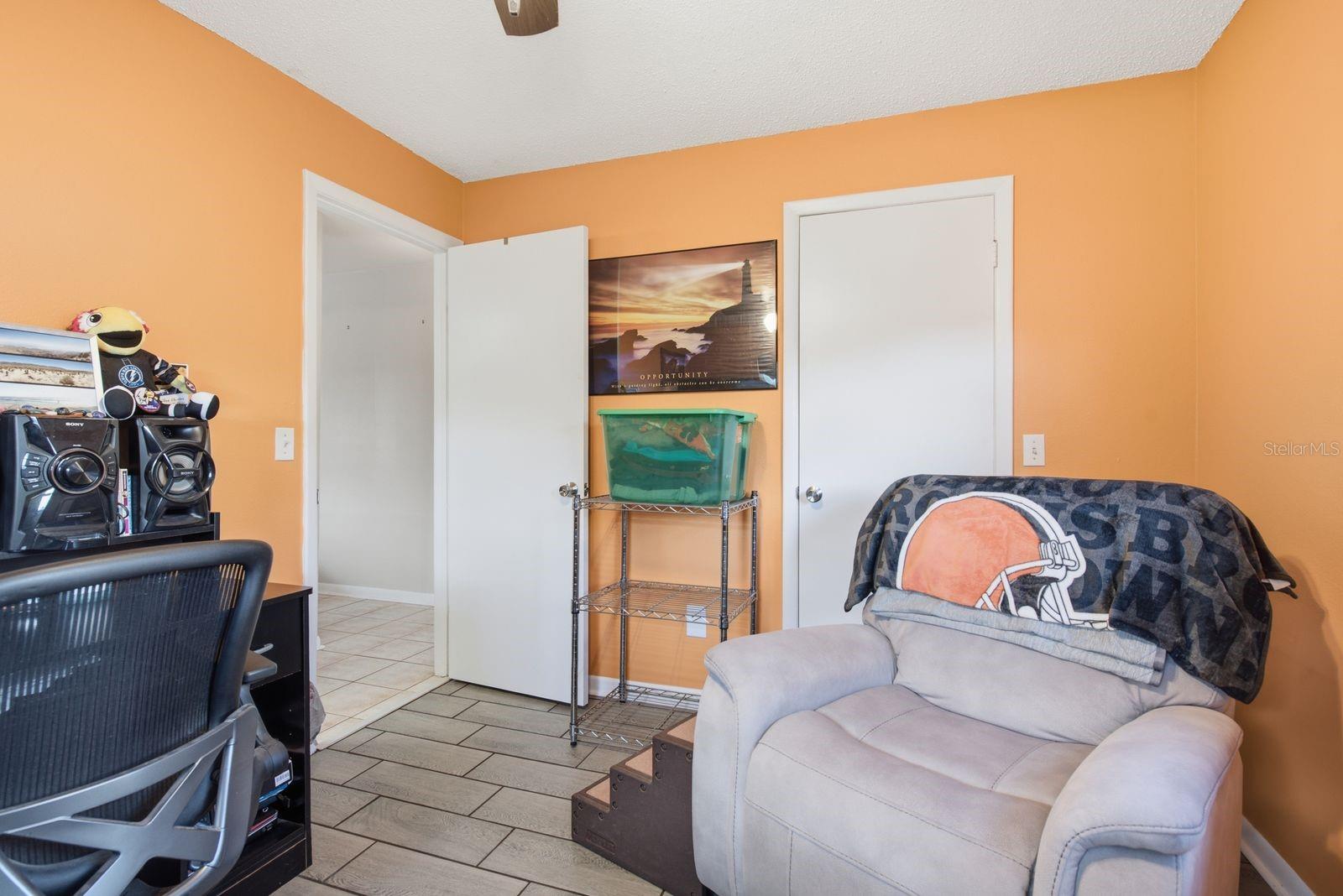 1806 Driftwood Cir S Property Photo 19