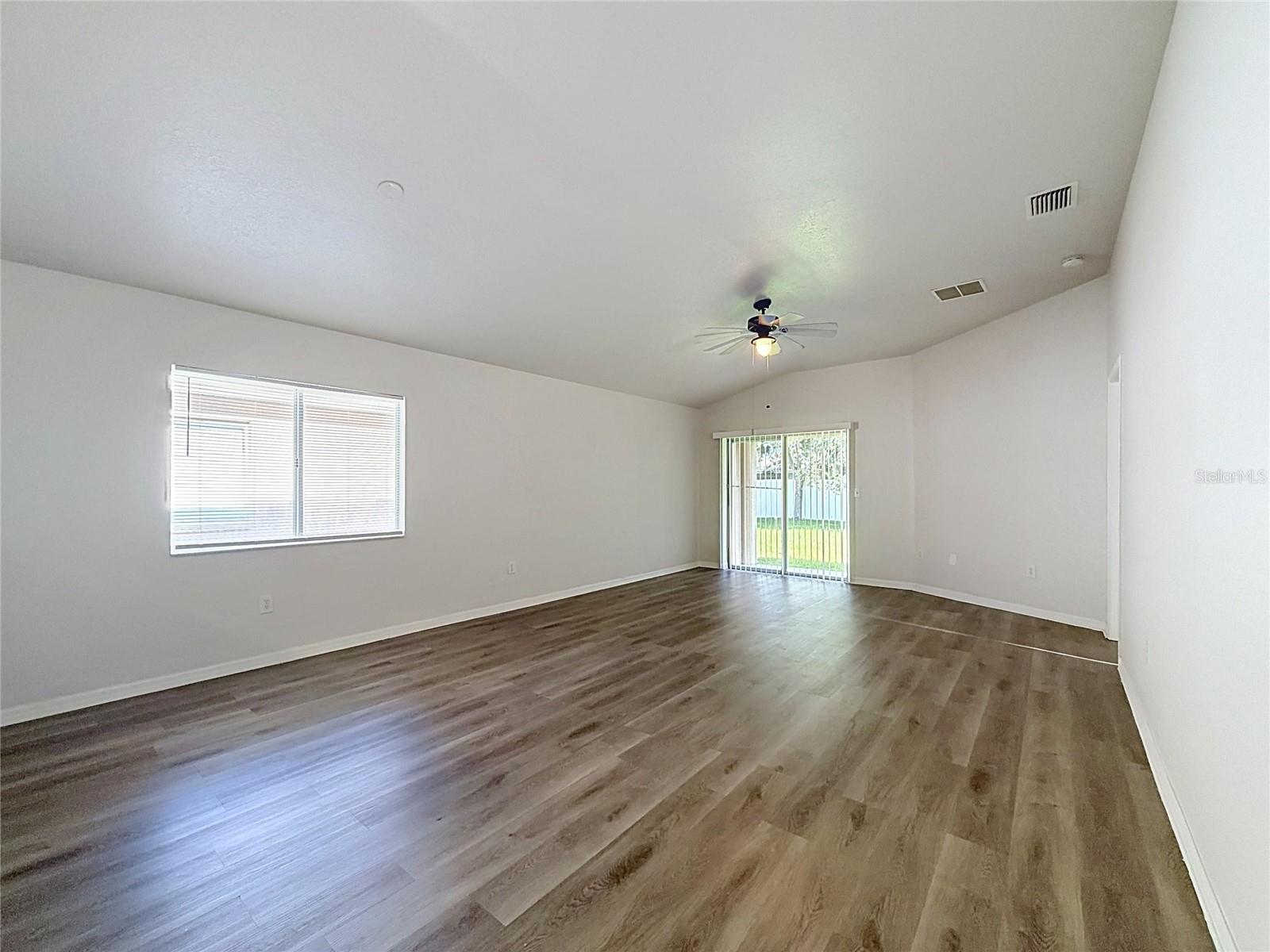 31225 Tagus Loop Property Photo 10