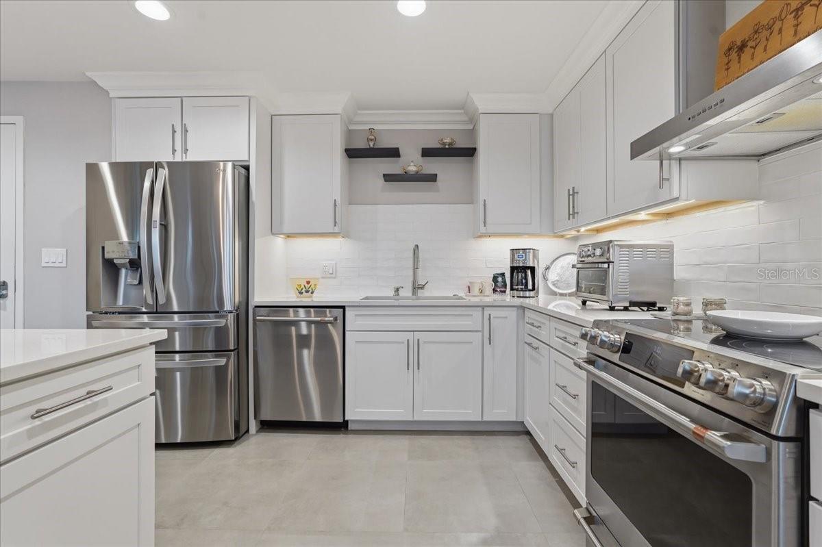 920 N Osceola Ave #605 Property Photo 11