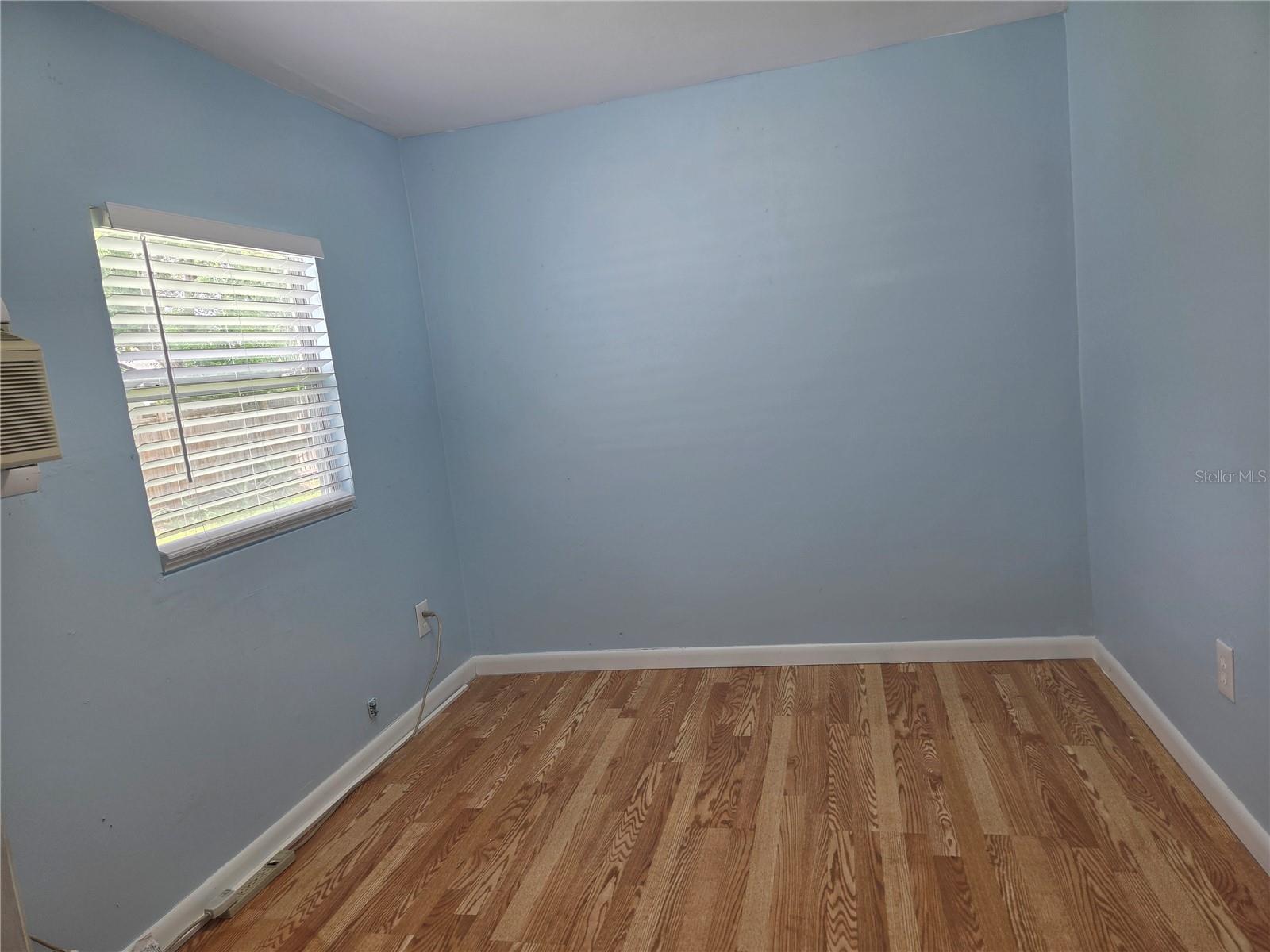 806 W West St Property Photo 6