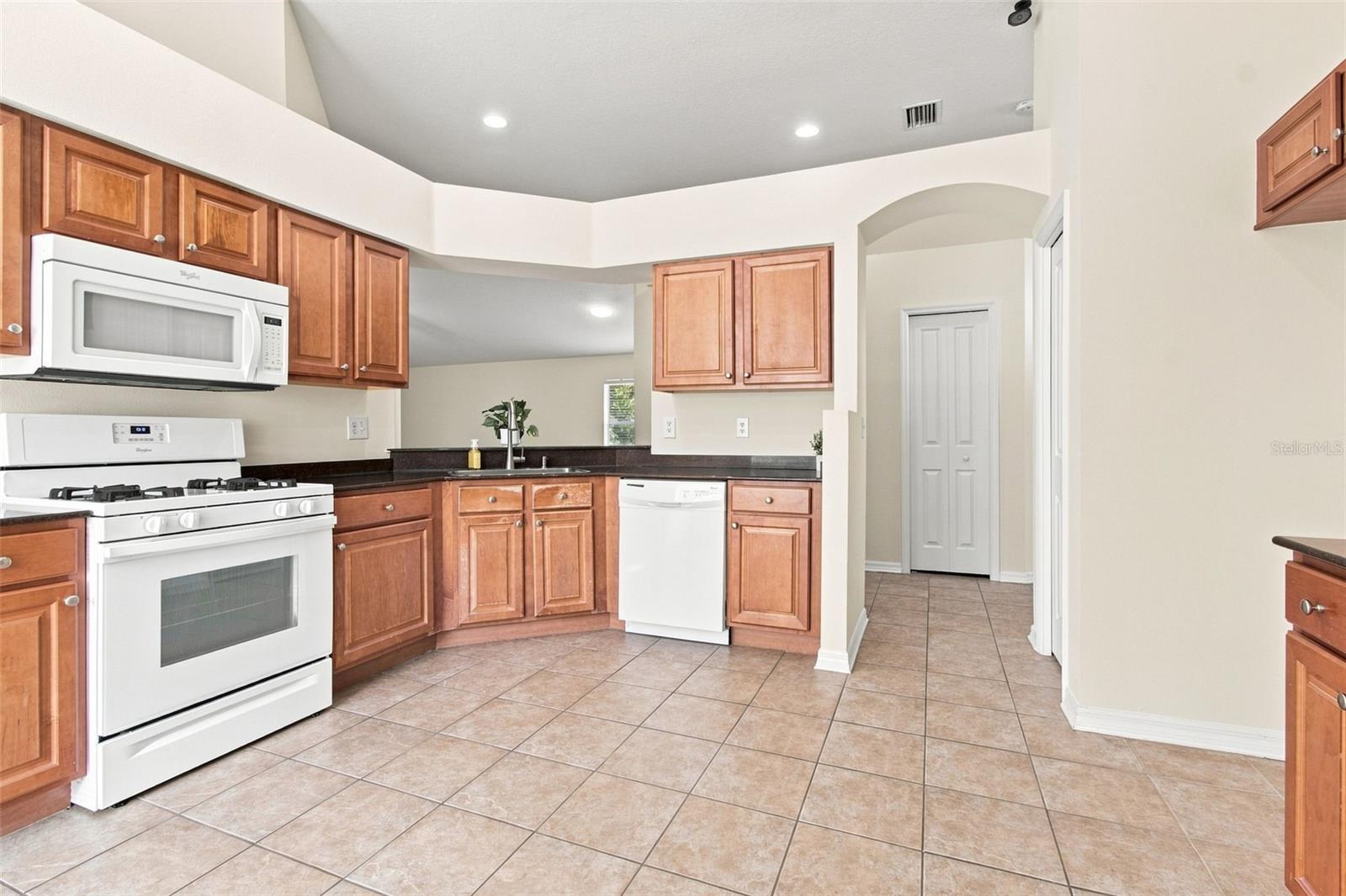 24132 Denali Ct Property Photo 9