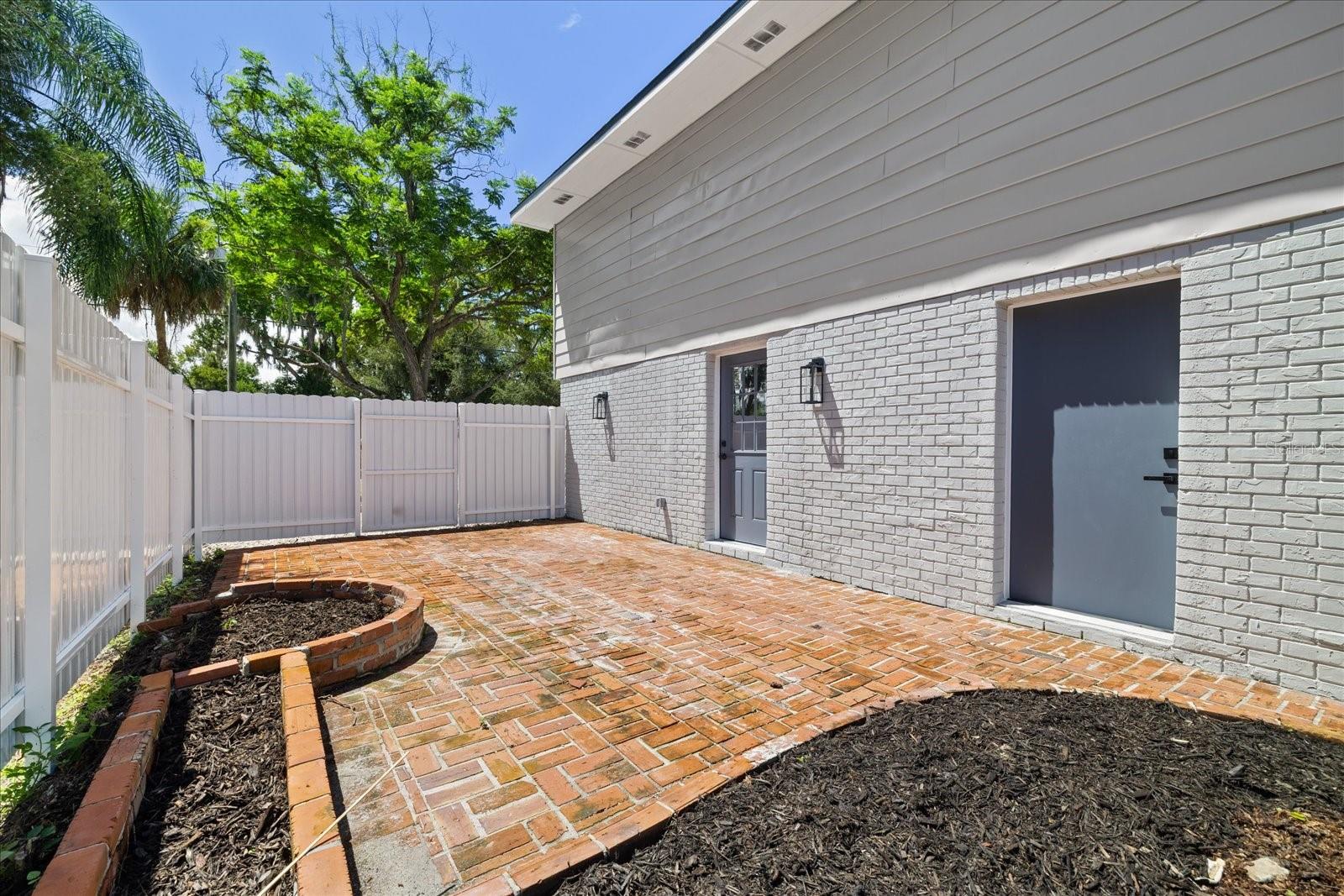 11002 Riverview Dr Property Photo 6