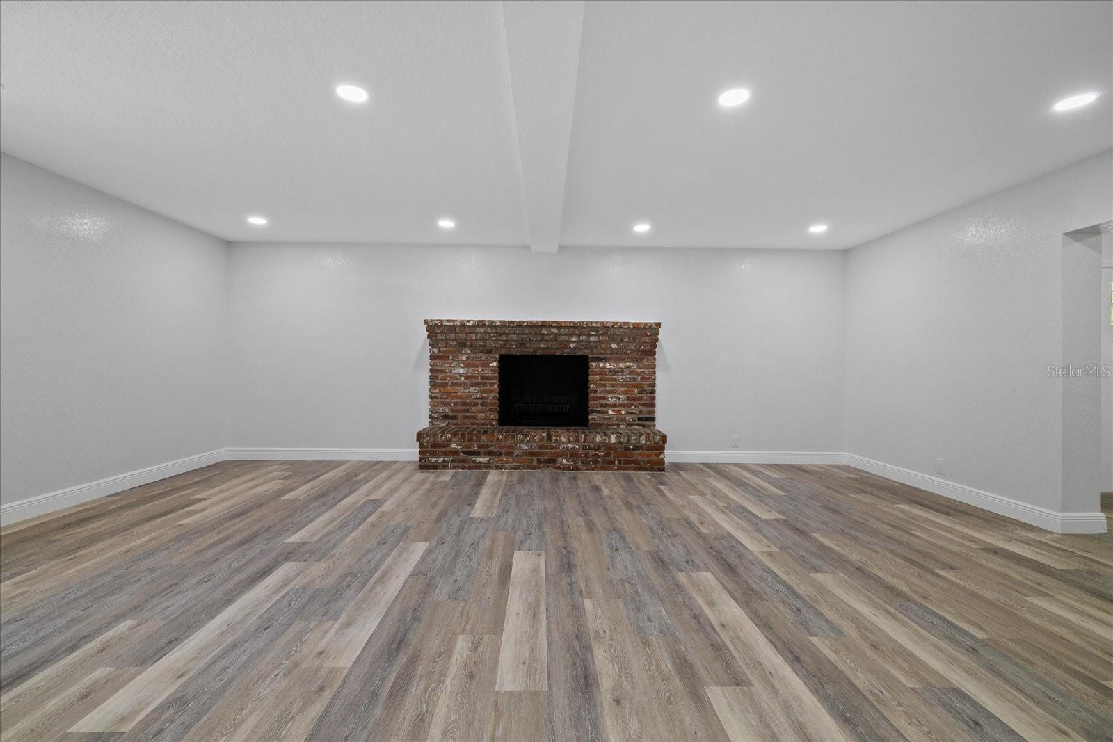 11002 Riverview Dr Property Photo 22