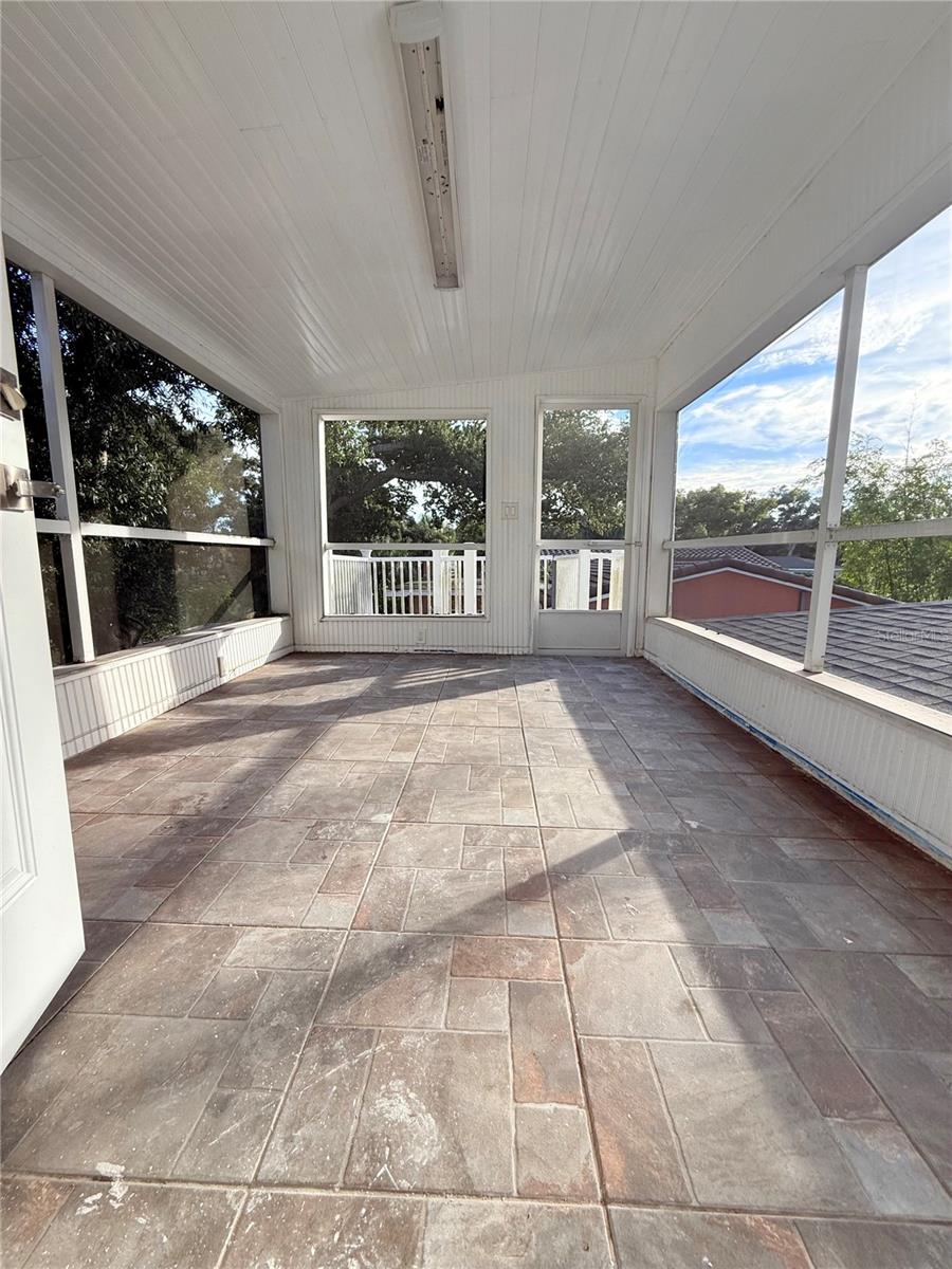 1557 Robinson Dr N Property Photo 29