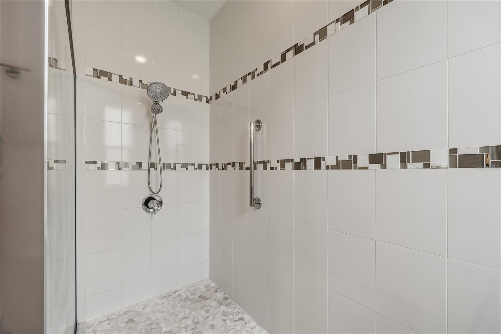 10702 Pleasant Knoll Dr Property Photo 21