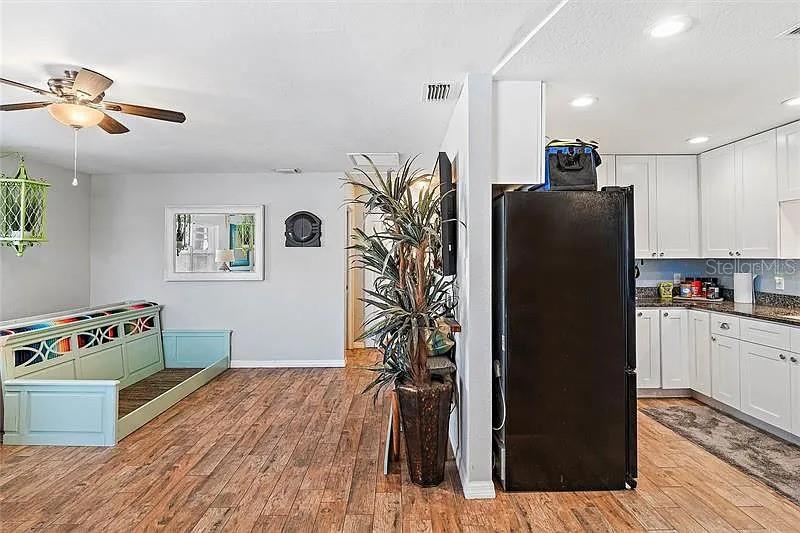 10426 Valencia Rd Property Photo 9