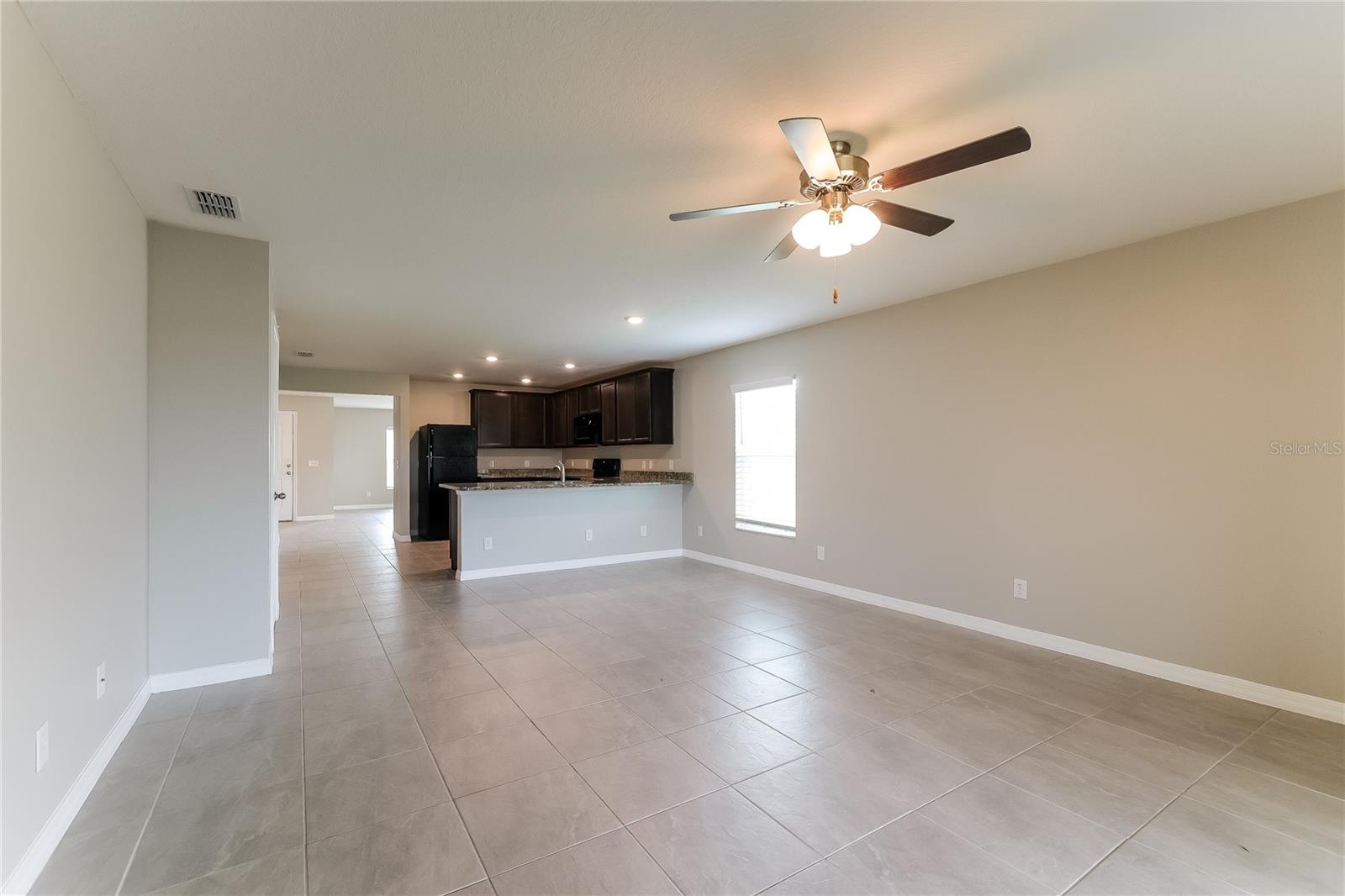 1571 Swan Lake Cir Property Photo 2