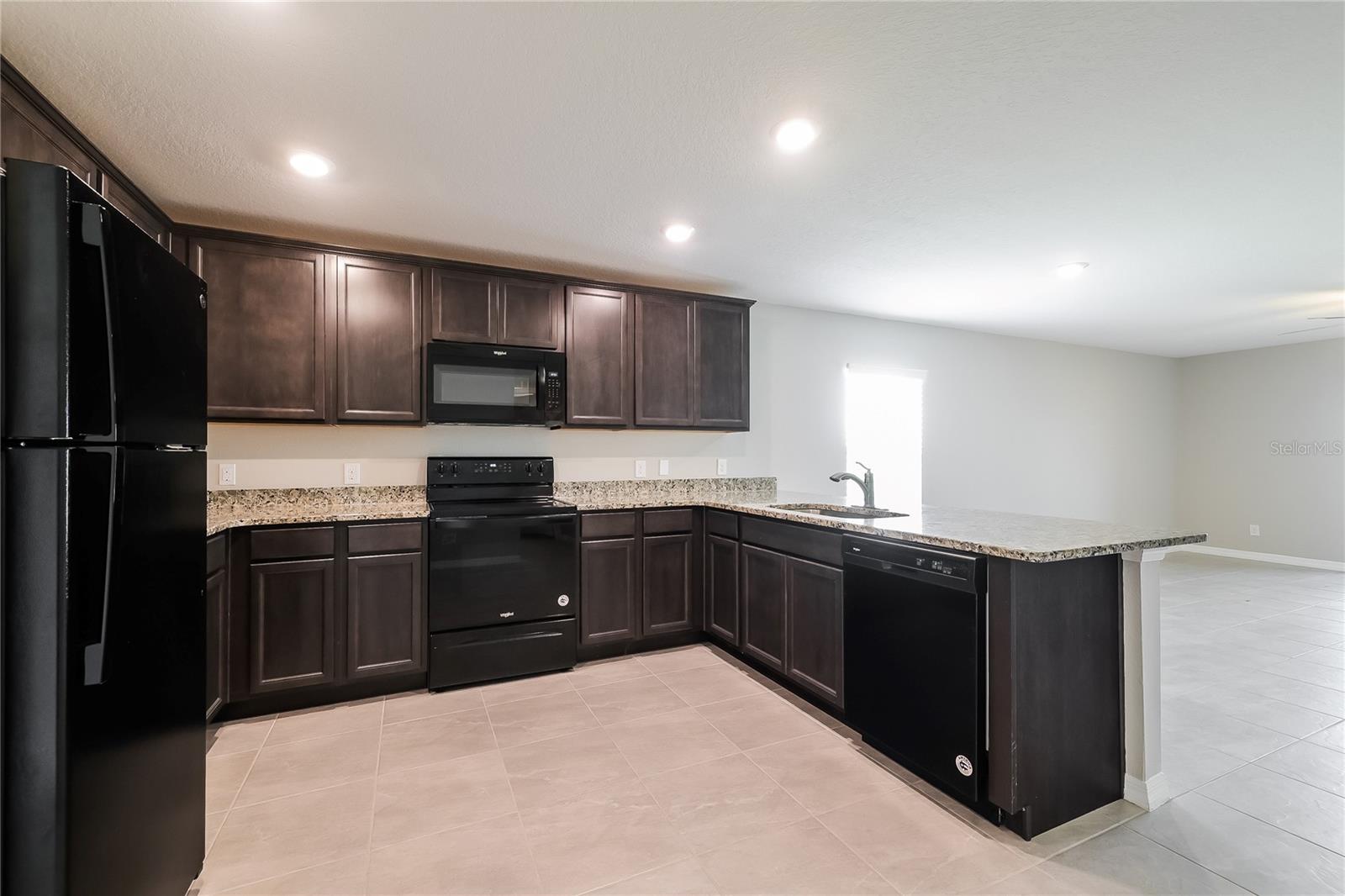 1571 Swan Lake Cir Property Photo 5