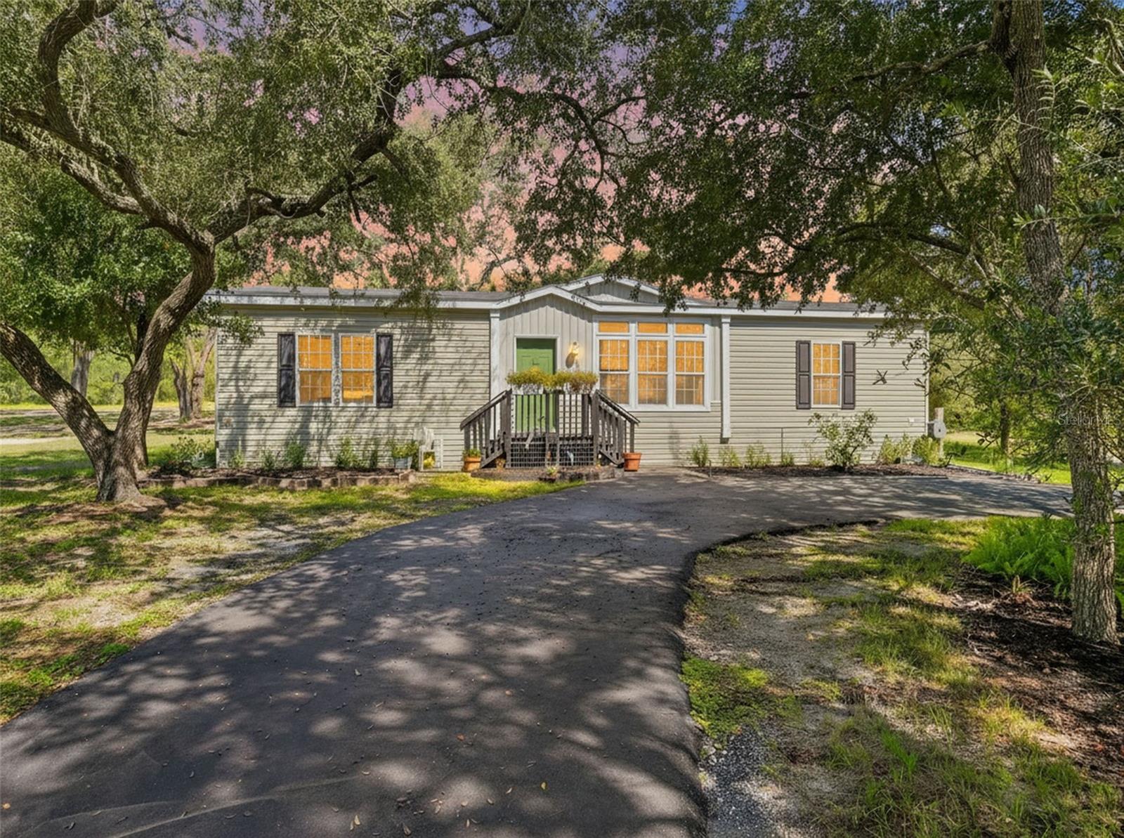 333 Suncoast Blvd Property Photo 1