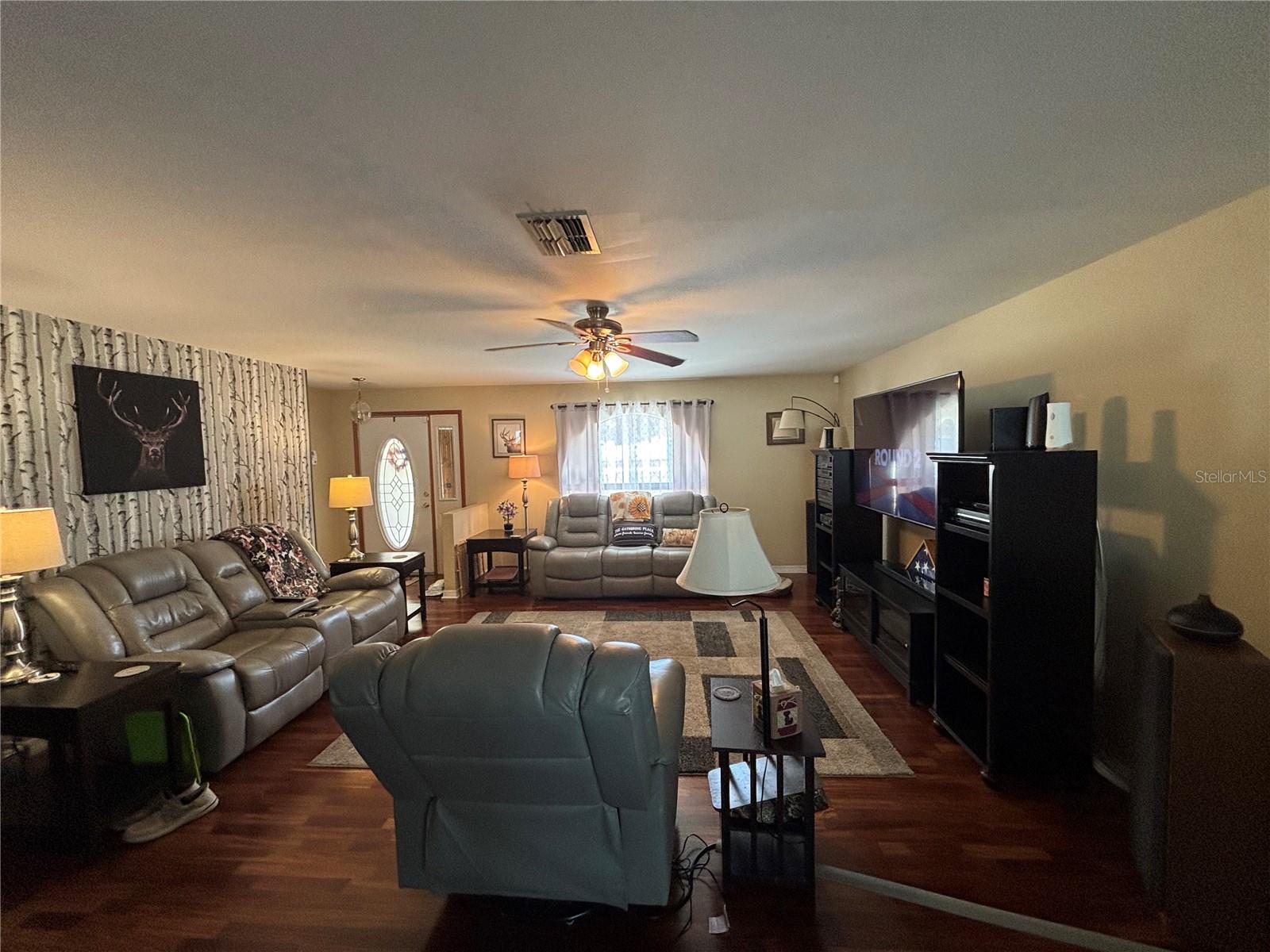 12277 Glen Haven St Property Photo 3