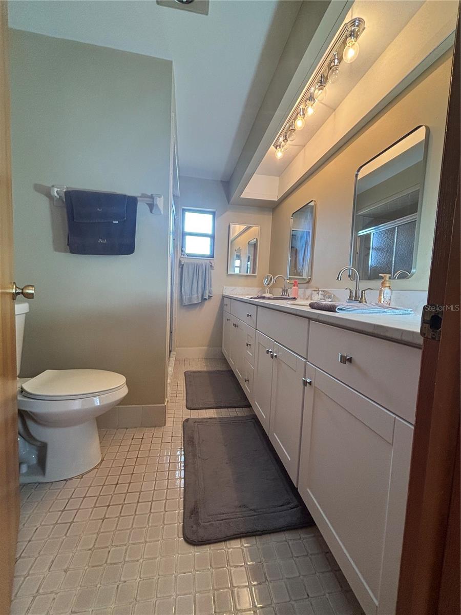 12277 Glen Haven St Property Photo 13