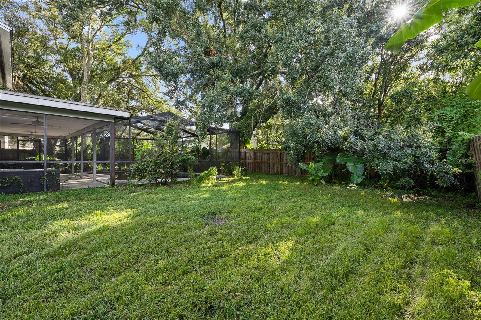 10908 Gillette Ave Property Photo 31