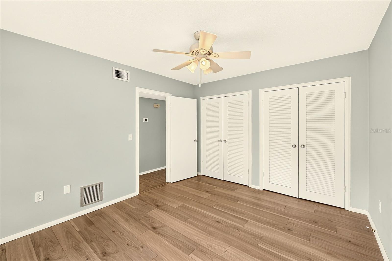 25 Country Club Dr Property Photo 19