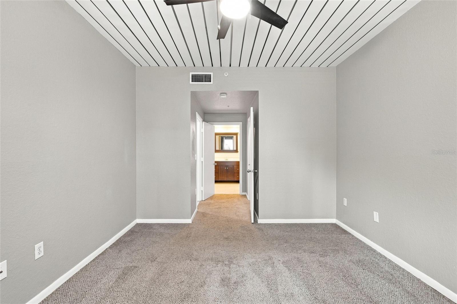 2410 W Azeele St #216 Property Photo 11