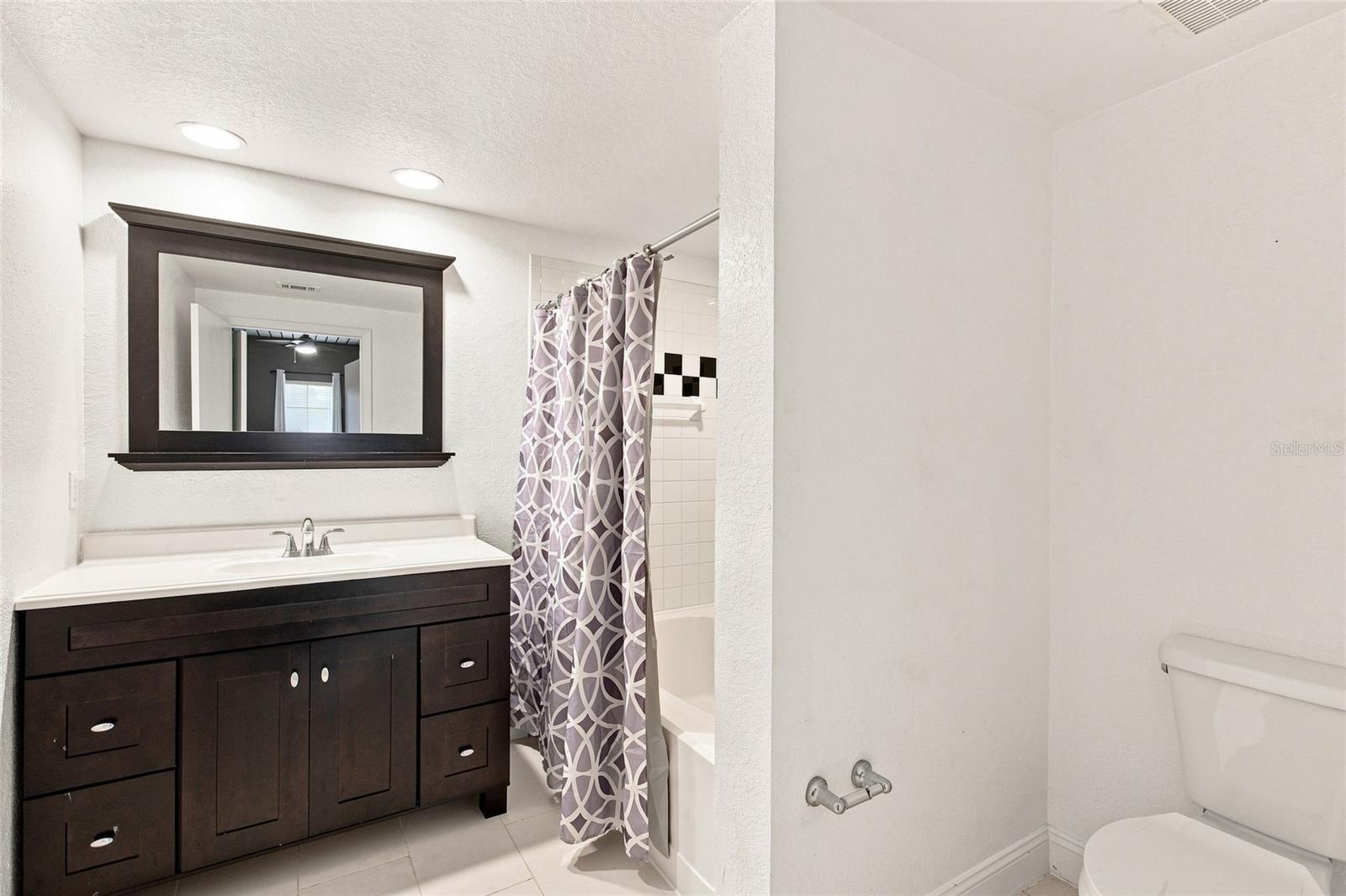 2410 W Azeele St #216 Property Photo 12