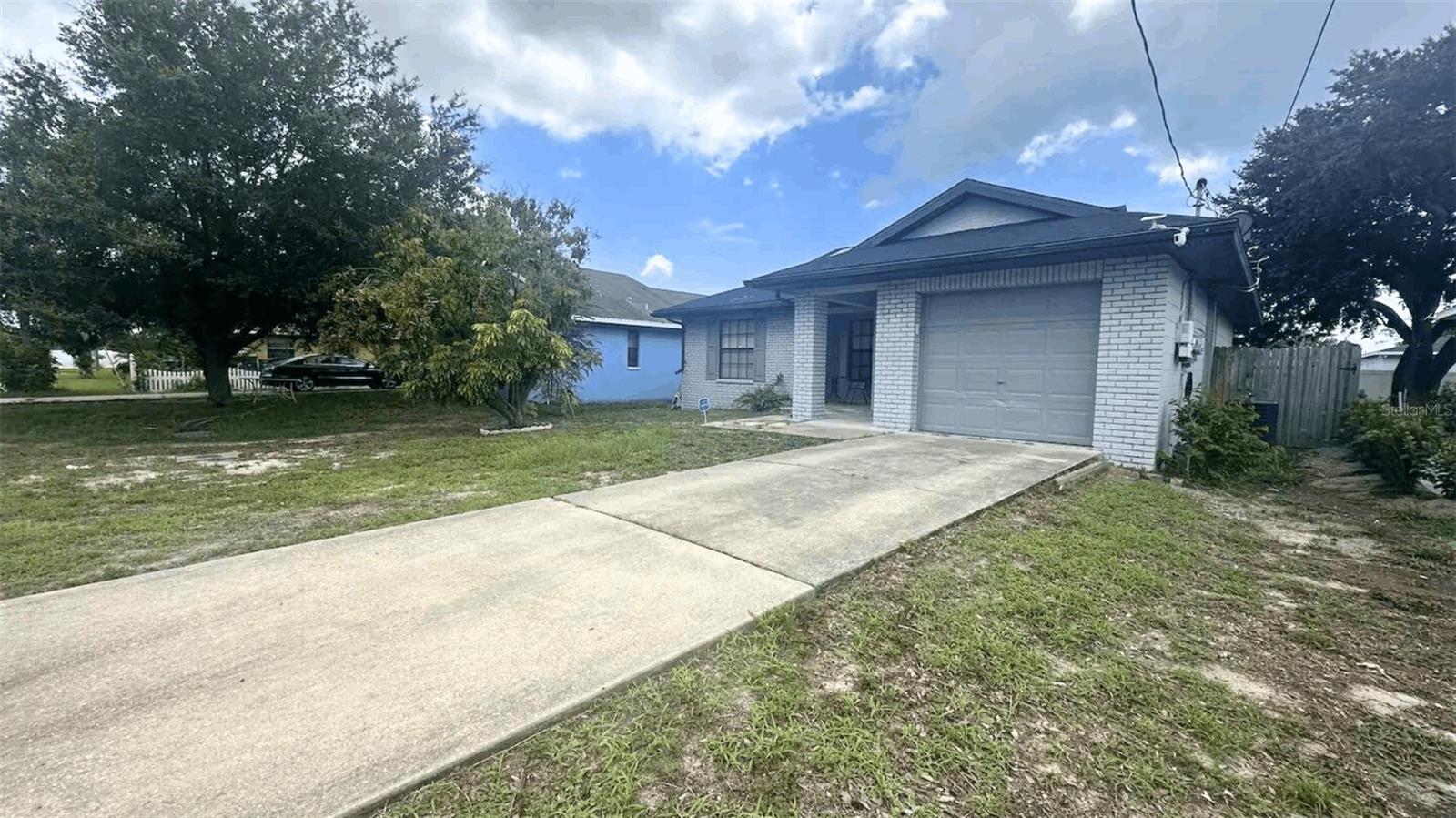 13248 Helm St Property Photo 2